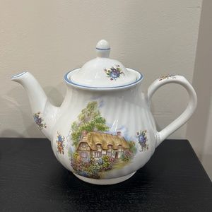 Arthur Wood Teapot - Made in England